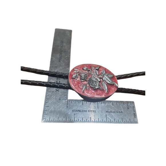 Vintage Siskiyou Bolo Tie Enamel Pewter Flower - Picture 3 of 4